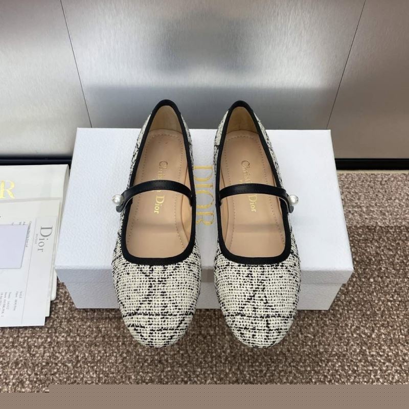 ch**an D*or sandals